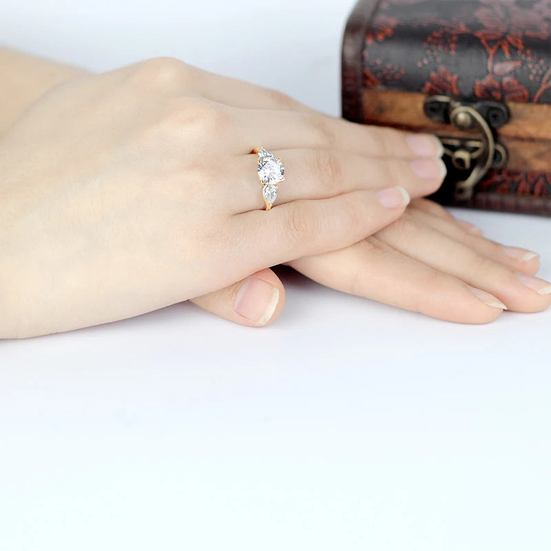 Lnngy Exquisite 7.5mm 1.5CT Moissanite Rings Certified 10K Pure Gold Three Stone Engagement Ring For Women Lab Diamond Jewelry