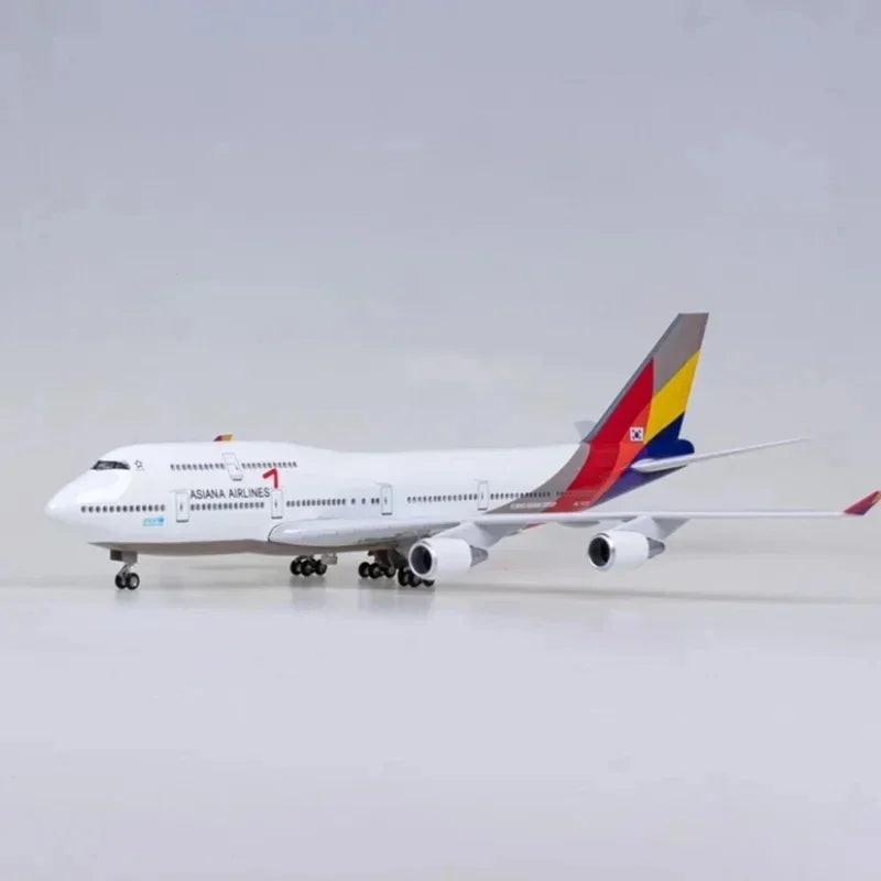 Scale B747 Korean AirAsia W Type 47CM 1/160 LED LED DATAST Diecast Plastic Resin Plane Toy Model For Collection And Gift-Giving