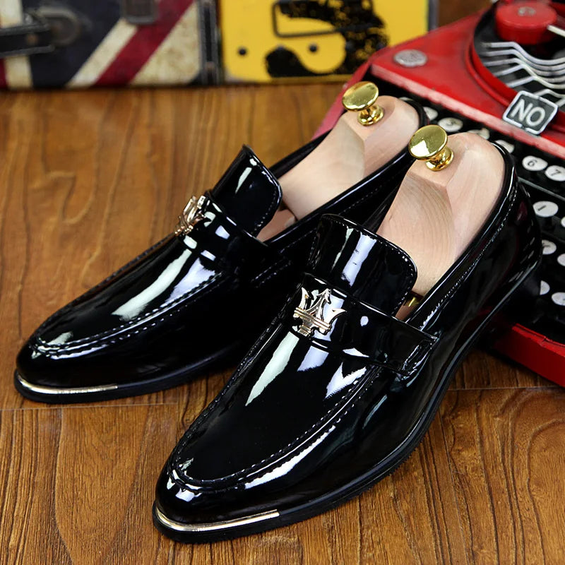2024 New Fashion Red Men's Social Shoe Casual Glitter Leather Loafers Shoes for Men Slip-on Pointed Toe Dress Shoes Men Footwear