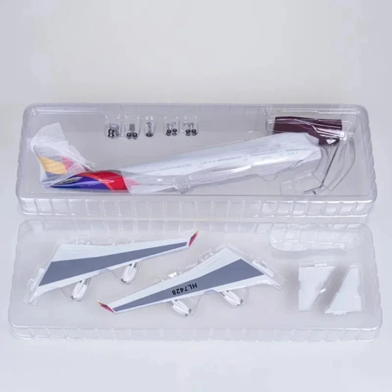 Scale B747 Korean AirAsia W Type 47CM 1/160 LED LED DATAST Diecast Plastic Resin Plane Toy Model For Collection And Gift-Giving