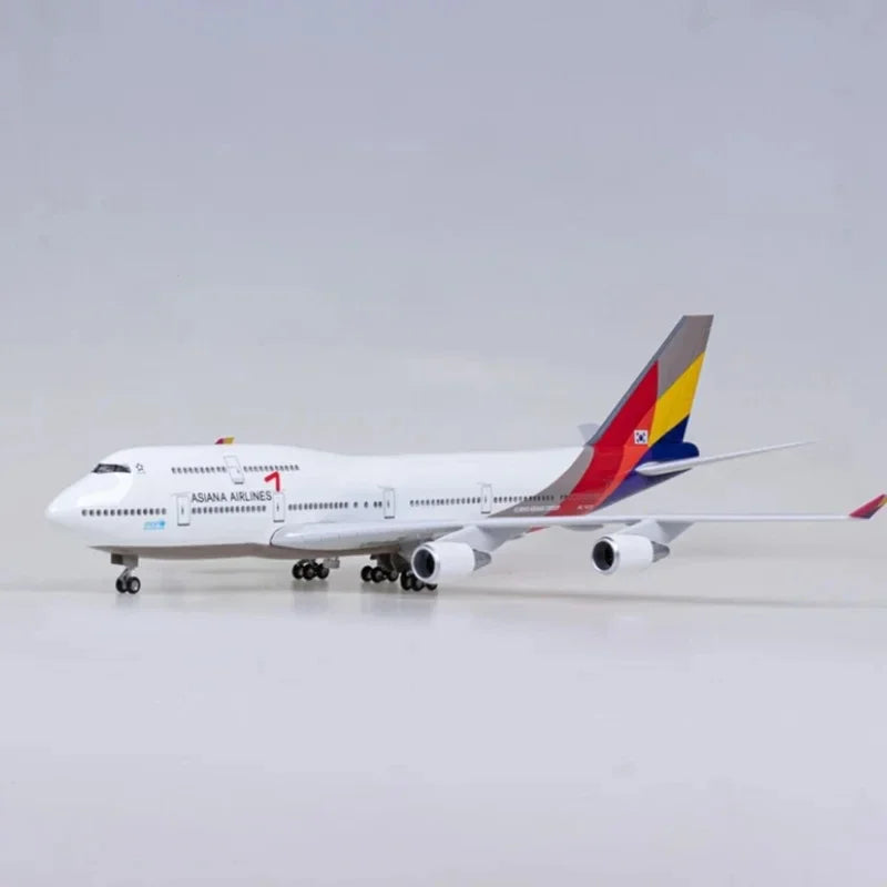 Scale B747 Korean AirAsia W Type 47CM 1/160 LED LED DATAST Diecast Plastic Resin Plane Toy Model For Collection And Gift-Giving