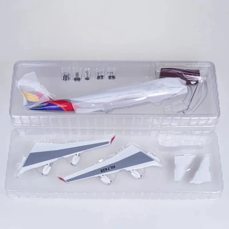 Scale B747 Korean AirAsia W Type 47CM 1/160 LED LED DATAST Diecast Plastic Resin Plane Toy Model For Collection And Gift-Giving