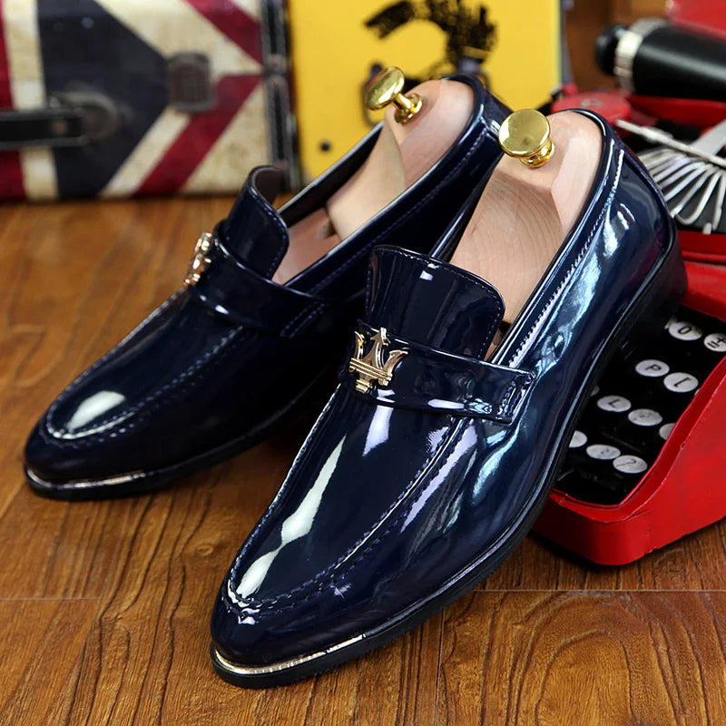 2024 New Fashion Red Men's Social Shoe Casual Glitter Leather Loafers Shoes for Men Slip-on Pointed Toe Dress Shoes Men Footwear