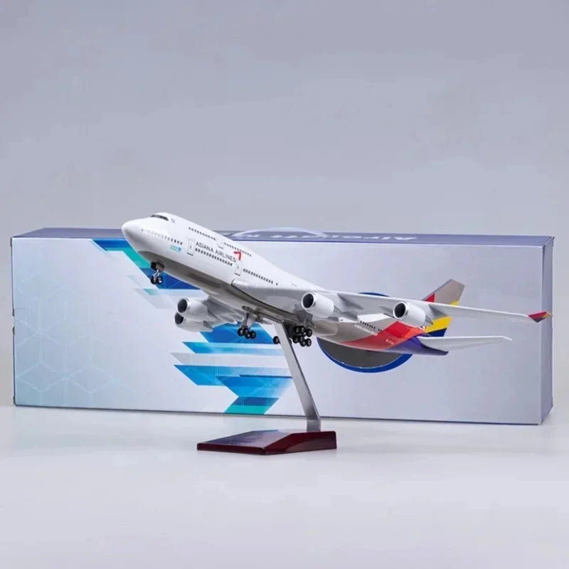 Scale B747 Korean AirAsia W Type 47CM 1/160 LED LED DATAST Diecast Plastic Resin Plane Toy Model For Collection And Gift-Giving