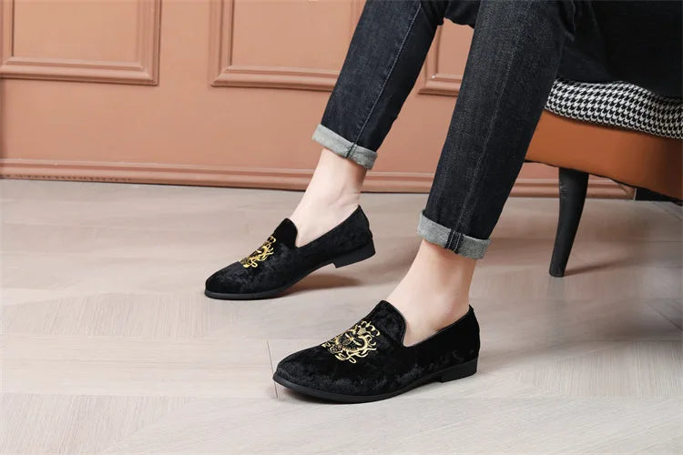 Luxury Suede Leather Shoes Men Big Size Wedding Dress Shoes designer Embroidery Loafers High Quality Oxford Men Flat Party Shoes