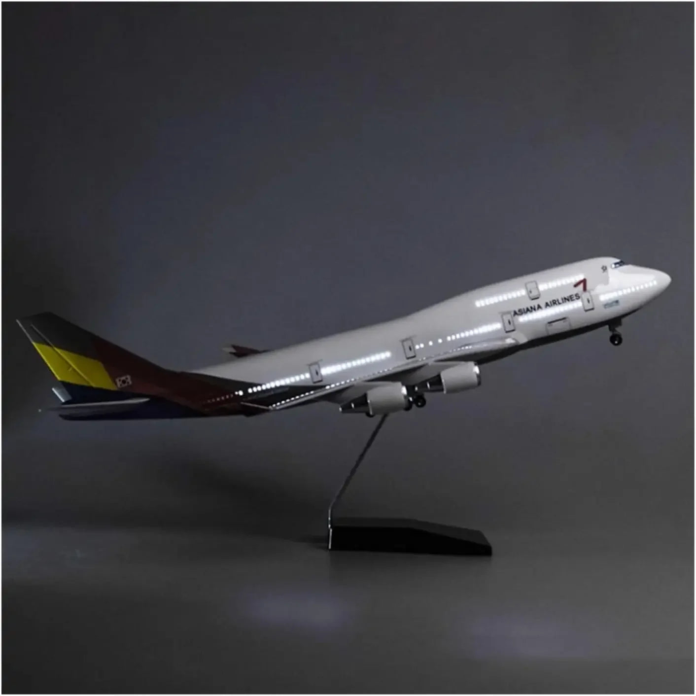 Scale B747 Korean AirAsia W Type 47CM 1/160 LED LED DATAST Diecast Plastic Resin Plane Toy Model For Collection And Gift-Giving