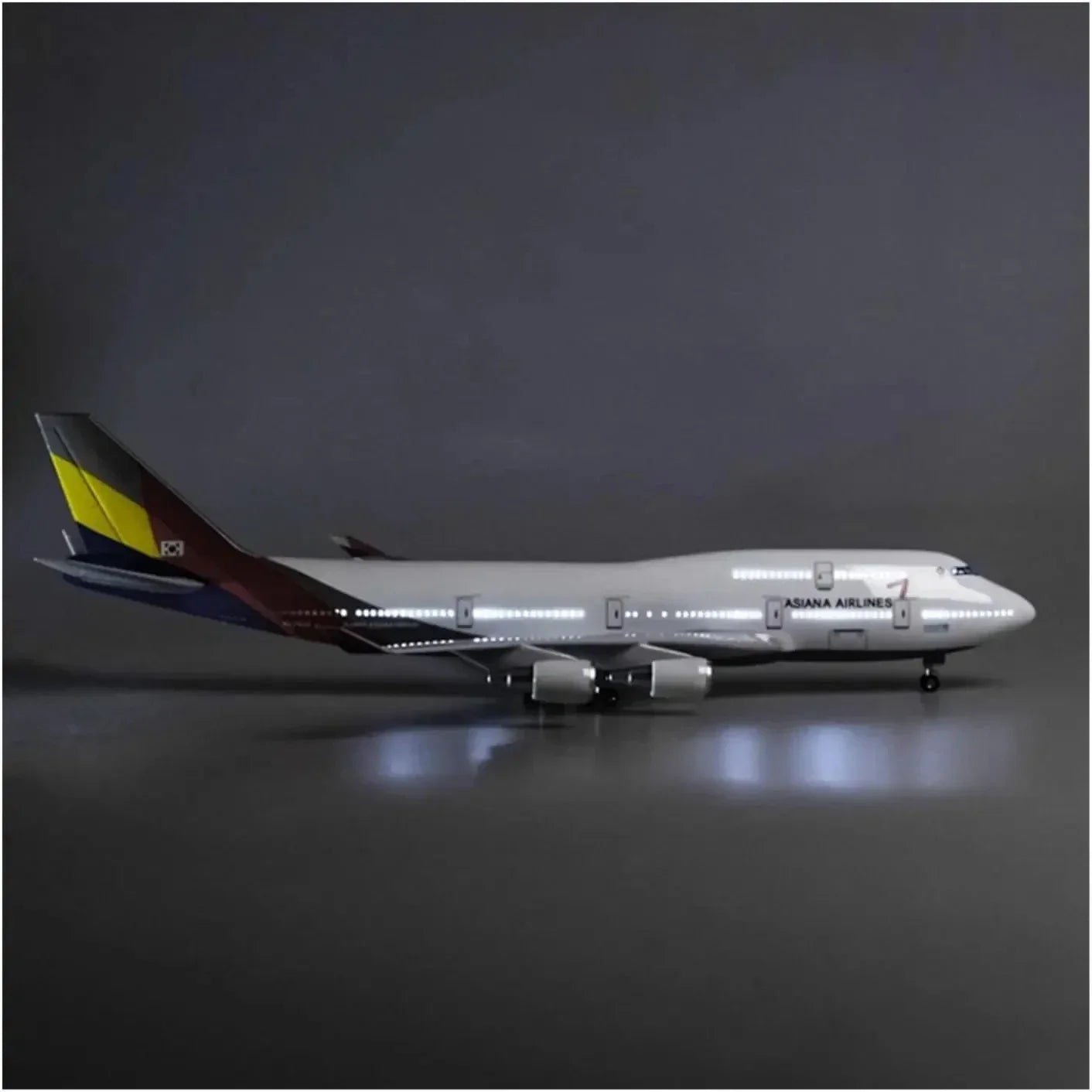 Scale B747 Korean AirAsia W Type 47CM 1/160 LED LED DATAST Diecast Plastic Resin Plane Toy Model For Collection And Gift-Giving
